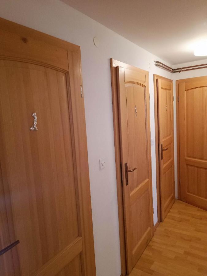 Valvasorjev Dom Pod Stolom * Zirovnica